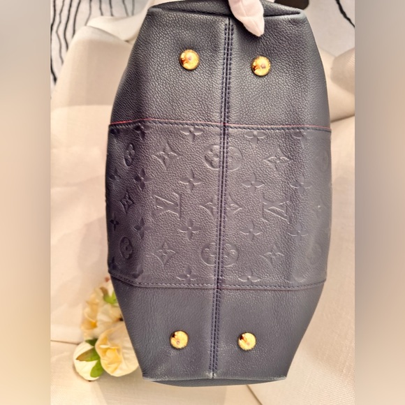 SOLD-Louis Vuitton Monogram Empreinte Melie hobo - Picture 7 of 9